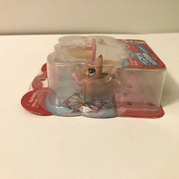 La Dee Da Chihuahua Puppy Le Bun Closet Hot Doggin  Picnic Open Box - Picture 6 of 16